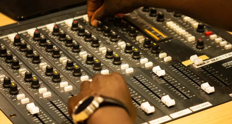 Newsroom Radio Dabanga @Dabanga 2017